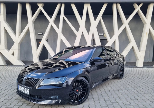 Skoda Superb cena 150000 przebieg: 85000, rok produkcji 2019 z Koprzywnica małe 562